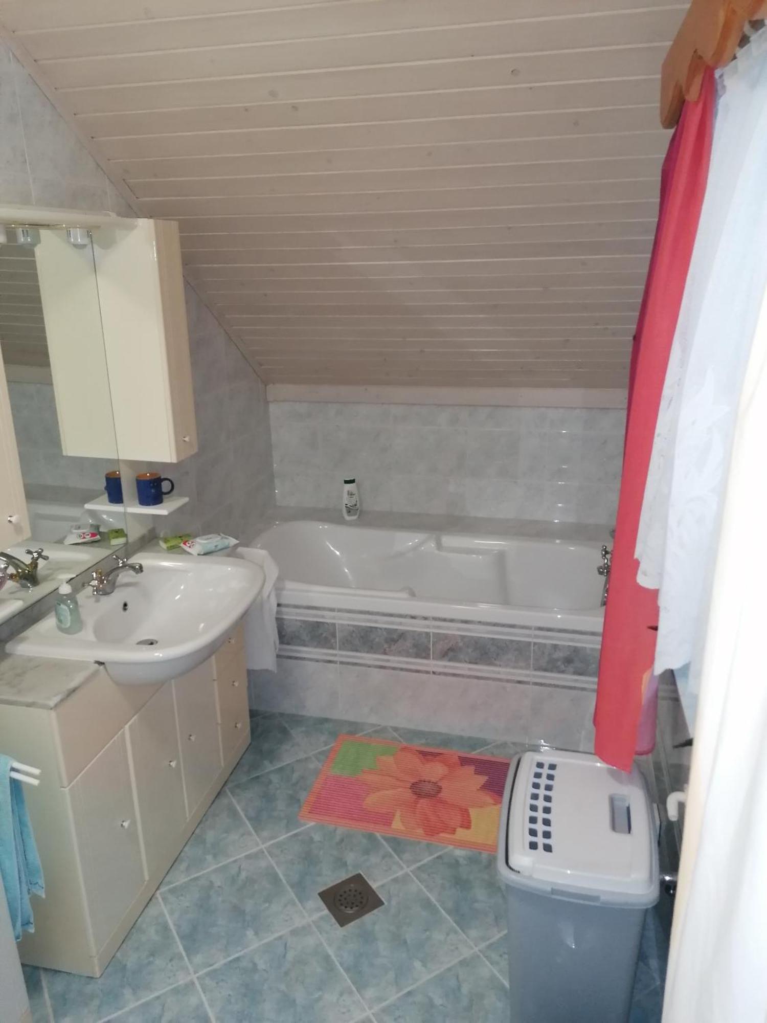 Apartma Cvrsta Trojka Jesenice Exteriör bild